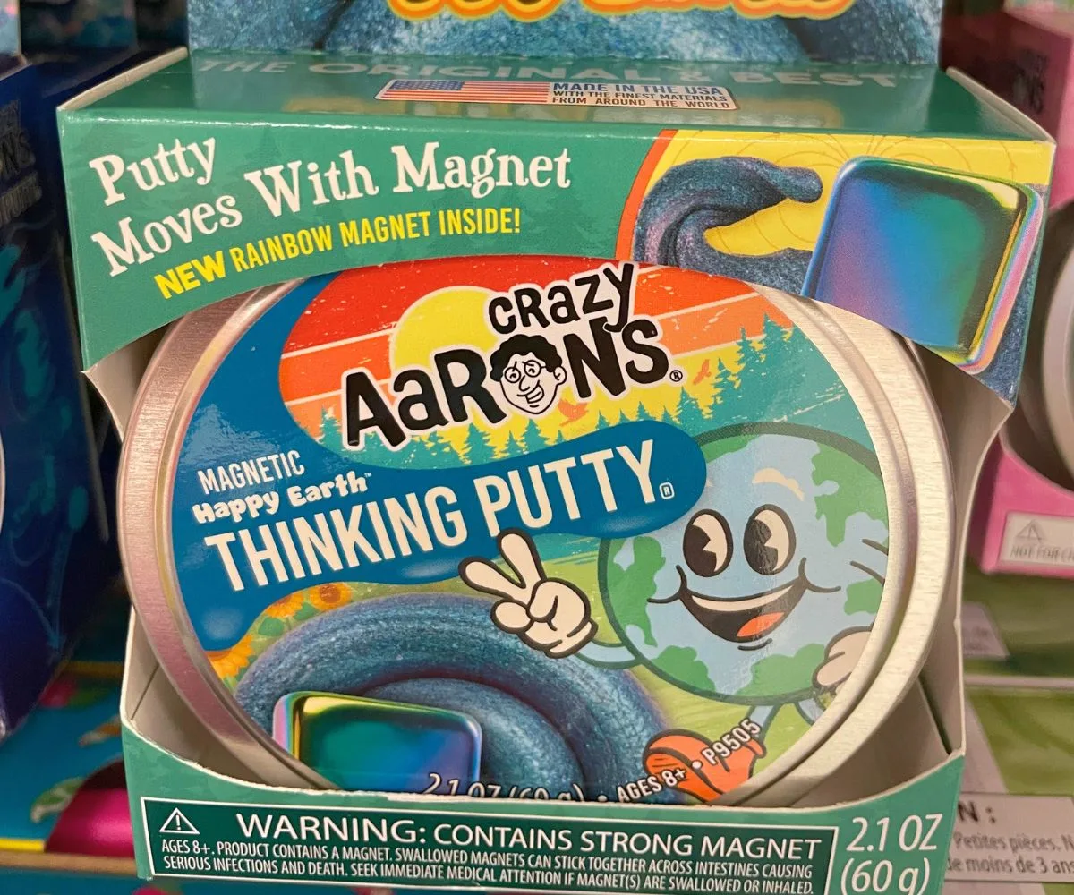 earth green and blue Thinking Putty with Magnets