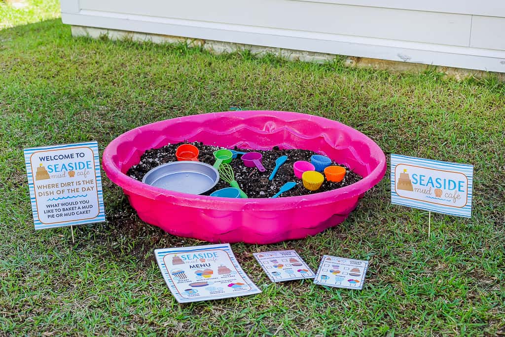 kiddie pool with mud in it and mud cafe free printable sign, great backyard activity for kids