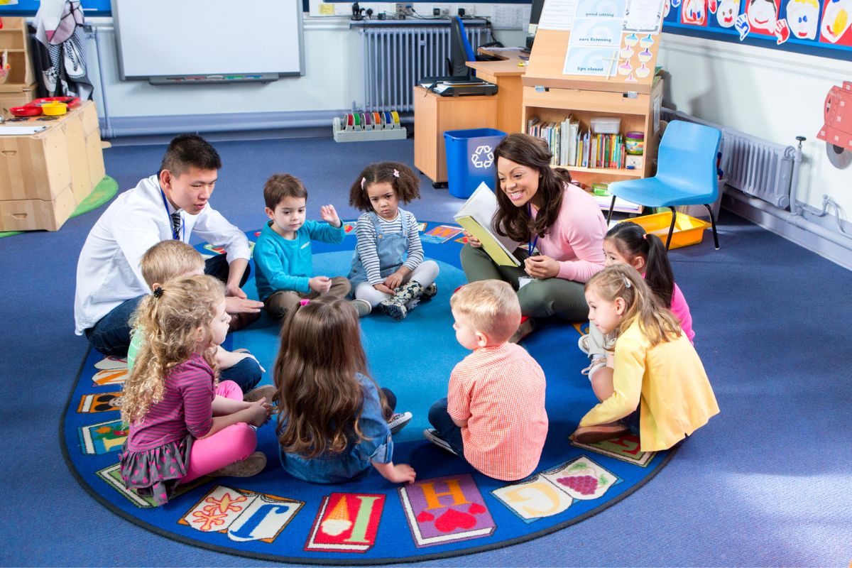 preschool learning circle with teaching reading preschool money book