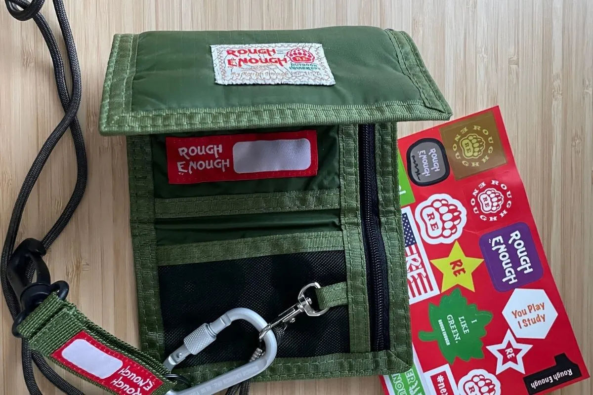 military green inside of wallet